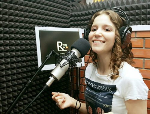 Индивидуальные занятия вокалом в Ульяновске. Ultra Подарки. Купить сертификат на индивидуальные занятия вокалом в Ульяновске и уроки обучения вокалу.  Сервис UltraPodarki.ru 8 800 505 95 30. Индивидуальные занятия вокалом, занятия вокалом в Ульяновске, обучение вокалу Ульяновск, уроки вокала Ульяновск, школа вокала Ульяновск, занятие вокалом для детей, занятия вокалом, обучение вокалу, уроки вокала, школа вокала, уроки вокала обучение, вокальные уроки, индивидуальные занятия вокалом Ульяновск