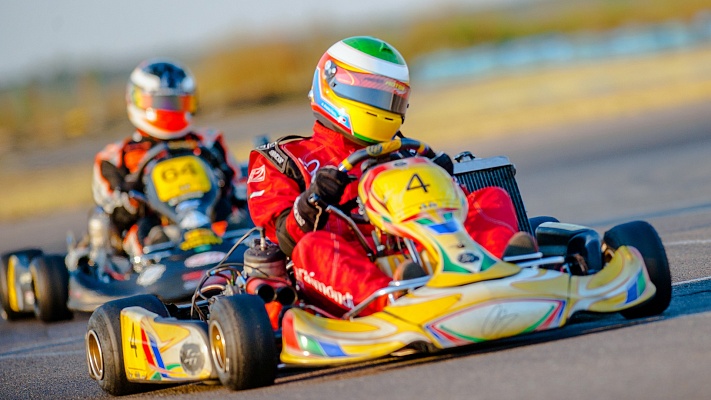 Картинг в Ульяновске. ULTRA ПОДАРКИ. Купить картинг в Ульяновске. Попробуйте участие в настоящей гонке и получите порцию незабываемых эмоций. Гонки на картах - это приятно и доступно. Сервис UltraPodarki.ru 8 800 505 95 30. Картинг Ульяновск, картинг, гонки на картах Ульяновск, гонки на картах, езда на карте Ульяновск, езда на карте, купить картинг Ульяновск, купить картинг, картинг цена Ульяновск, картинг цена, картинг клуб Ульяновск, картинг клуб, картинг центр, картинг центр Ульяновск