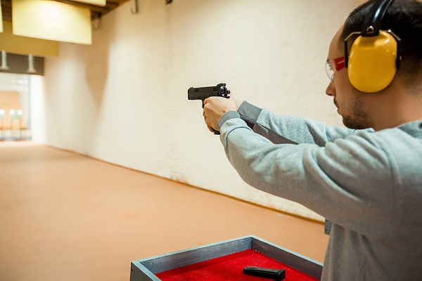 Стрельба из боевого оружия. Боевой тир в Ульяновске. Ultra Подарки. Стрельба из боевого оружия #в Томске#в. Попробуйте настоящую стрельбу из огнестрельного оружия в боевом тире. UltraPodarki.ru 8 800 505 95 30.. Стрельба из боевого оружия Ульяновск, боевой тир Ульяновск, стрельба из огнестрельного оружия Ульяновск, Стрельба из боевого оружия, Стрельба Ульяновск, стрельба из пистолета Ульяновск, стрельба из карабина Ульяновск, стрельба из снайперской винтовки Ульяновск