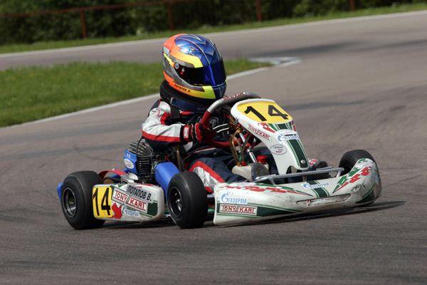 Картинг в Ульяновске. ULTRA ПОДАРКИ. Купить картинг в Ульяновске. Попробуйте участие в настоящей гонке и получите порцию незабываемых эмоций. Гонки на картах - это приятно и доступно. Сервис UltraPodarki.ru 8 800 505 95 30. Картинг Ульяновск, картинг, гонки на картах Ульяновск, гонки на картах, езда на карте Ульяновск, езда на карте, купить картинг Ульяновск, купить картинг, картинг цена Ульяновск, картинг цена, картинг клуб Ульяновск, картинг клуб, картинг центр, картинг центр Ульяновск