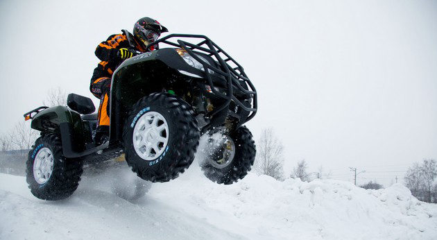 Катание на квадроциклах в Ульяновске. Подарочные сертификаты Ultra Подарки. Подарочный сертификат на катание на квадроциклах в Ульяновске. Закажите прокат квадроциклов и наслаждайтесь активным отдыхом с друзьями. Выбирайте живописные маршруты для езды на квадроциклах. Сервис UltraPodarki.ru 8 800 505 95 30. Катание на квадроциклах, катание на квадроциклах Ульяновск, прокат квадроциклов, прокат квадроциклов Ульяновск, езда на квадроцикле, езда на квадроцикле Ульяновск, катание на квадроциклах зимой, Катание на квадроциклах летом, сертификат на катание на квадроциклах, сертификат квадроциклы, сертификат квадроциклы Ульяновск
