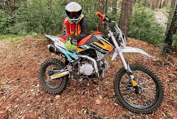 Катание на мотоцикле в Ульяновске. ULTRA ПОДАРКИ. Купить катание на мотоцикле в Ульяновске. Попробовав езду на мотоциклах, вы получите порцию адреналина и невероятные эмоции. Сервис: UltraPodarki.ru 8 800 505 95 30.. Катание на мотоцикле в Ульяновске, прокат мотоциклов Ульяновск, катание на мотоциклах, прокат мотоцикла, езда на мотоцикле Ульяновск, езда на мотоцикле, мотопрогулка Ульяновск, мотопрогулка