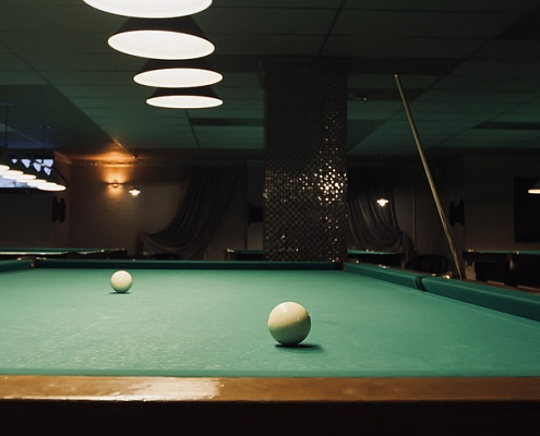 Игра в бильярд Ульяновск.Ultra Подарки. Игра в бильярд Ульяновск. Попробуйте настоящий бильярд, в бильярдном клубе. Сервис: UltraPodarki.ru 8 800 505 95 30. Игра в бильярд, игра в бильярд Ульяновск, русский бильярд, русский бильярд Ульяновск, бильярдный клуб, бильярдный клуб Ульяновск, бильярд Ульяновск, купить бильярд Ульяновск