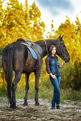 Конная прогулка в Ульяновске. Подарочные сертификаты Ultra Подарки. Купить оригинальный подарок или подарочный сертификат на Конная прогулка в Ульяновске. Сервис UltraPodarki.ru 8-800-505-9530. Катание на лошадях, Прогулка на лошади, Прогулка на лошадях для двоих, Конная прогулка, конный клуб, Конный клуб, конная прогулка, конная прогулка в Ульяновске