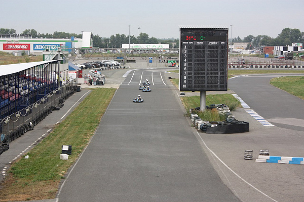 Картинг в Ульяновске. ULTRA ПОДАРКИ. Купить картинг в Ульяновске. Попробуйте участие в настоящей гонке и получите порцию незабываемых эмоций. Гонки на картах - это приятно и доступно. Сервис UltraPodarki.ru 8 800 505 95 30. Картинг Ульяновск, картинг, гонки на картах Ульяновск, гонки на картах, езда на карте Ульяновск, езда на карте, купить картинг Ульяновск, купить картинг, картинг цена Ульяновск, картинг цена, картинг клуб Ульяновск, картинг клуб, картинг центр, картинг центр Ульяновск