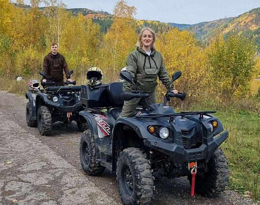 Катание на квадроциклах в Ульяновске. Подарочные сертификаты Ultra Подарки. Подарочный сертификат на катание на квадроциклах в Ульяновске. Закажите прокат квадроциклов и наслаждайтесь активным отдыхом с друзьями. Выбирайте живописные маршруты для езды на квадроциклах. Сервис UltraPodarki.ru 8 800 505 95 30. Катание на квадроциклах, катание на квадроциклах Ульяновск, прокат квадроциклов, прокат квадроциклов Ульяновск, езда на квадроцикле, езда на квадроцикле Ульяновск, катание на квадроциклах зимой, Катание на квадроциклах летом, сертификат на катание на квадроциклах, сертификат квадроциклы, сертификат квадроциклы Ульяновск
