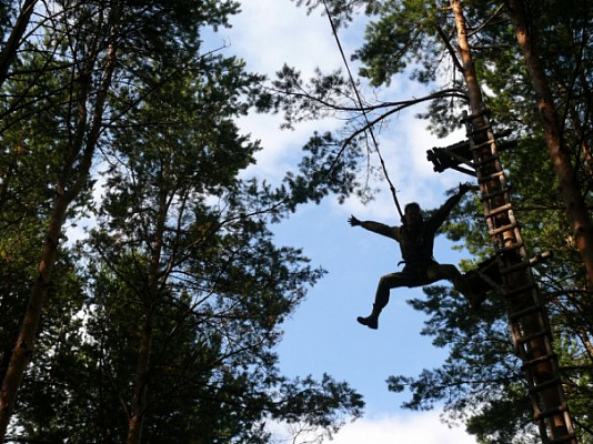 Роупджампинг - прыжки с верёвкой в Ульяновске. Подарочные сертификаты Ultra Подарки. Роупджампинг в Ульяновске - Экстремальный оригинальный подарок или подарочный сертификат на Роупджампинг - прыжки с верёвкой. Сервис UltraPodarki.ru 8-800-505-95-30. роупджампинг Ульяновск, прыжок веревка Ульяновск, роупджампинг, прыжок веревка, прыжок с веревкой, Подарок, подарочный сертификат, экстрим, экстремальный подарок