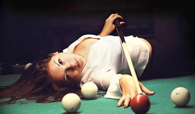 Игра в бильярд Ульяновск.Ultra Подарки. Игра в бильярд Ульяновск. Попробуйте настоящий бильярд, в бильярдном клубе. Сервис: UltraPodarki.ru 8 800 505 95 30. Игра в бильярд, игра в бильярд Ульяновск, русский бильярд, русский бильярд Ульяновск, бильярдный клуб, бильярдный клуб Ульяновск, бильярд Ульяновск, купить бильярд Ульяновск