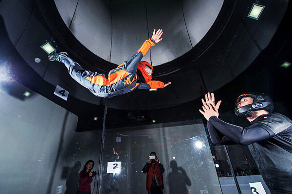 Полёт в аэротрубе  в Ульяновске. Ultra Подарки. Полёт в аэротрубе  в Ульяновске. Попробуйте полёт в аэротрубе . Сервис: UltraPodarki.ru 8 800 505 95 30. Полёт в аэротрубе , аэротруба Ульяновск, полёт Ульяновск