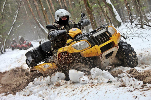 Катание на квадроциклах в Ульяновске. Подарочные сертификаты Ultra Подарки. Подарочный сертификат на катание на квадроциклах в Ульяновске. Закажите прокат квадроциклов и наслаждайтесь активным отдыхом с друзьями. Выбирайте живописные маршруты для езды на квадроциклах. Сервис UltraPodarki.ru 8 800 505 95 30. Катание на квадроциклах, катание на квадроциклах Ульяновск, прокат квадроциклов, прокат квадроциклов Ульяновск, езда на квадроцикле, езда на квадроцикле Ульяновск, катание на квадроциклах зимой, Катание на квадроциклах летом, сертификат на катание на квадроциклах, сертификат квадроциклы, сертификат квадроциклы Ульяновск
