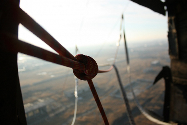 Роупджампинг - прыжки с верёвкой в Ульяновске. Подарочные сертификаты Ultra Подарки. Роупджампинг в Ульяновске - Экстремальный оригинальный подарок или подарочный сертификат на Роупджампинг - прыжки с верёвкой. Сервис UltraPodarki.ru 8-800-505-95-30. роупджампинг Ульяновск, прыжок веревка Ульяновск, роупджампинг, прыжок веревка, прыжок с веревкой, Подарок, подарочный сертификат, экстрим, экстремальный подарок