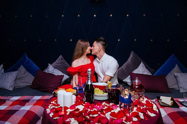 Романтическое свидание в кинотеатре в Ульяновске. Ultra Подарки. Купить романтическое свидание в кинотеатре в Ульяновске. Подарите самым близким незабываемые моменты и признайтесь в искренних чувствах. Сервис UltraPodarki.ru 8-800-505-95-30. Романтическое свидание в кинотеатре в Ульяновске, свидание в Ульяновске, свидание в кинотеатре, сертификат на свидание в кинотеатре, сертификат на свидание в Ульяновске, купить свидание, купить свидание Ульяновск, первое свидание, девушка свидание, хороший кинотеатре, романтический кинотеатре, романтический вечер, романтический ужин, романтические любимому, романтическая музыка